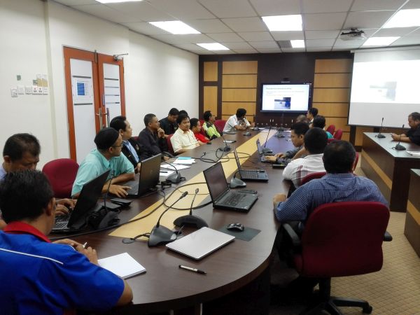 Taklimat Polisi akses Pusat Data